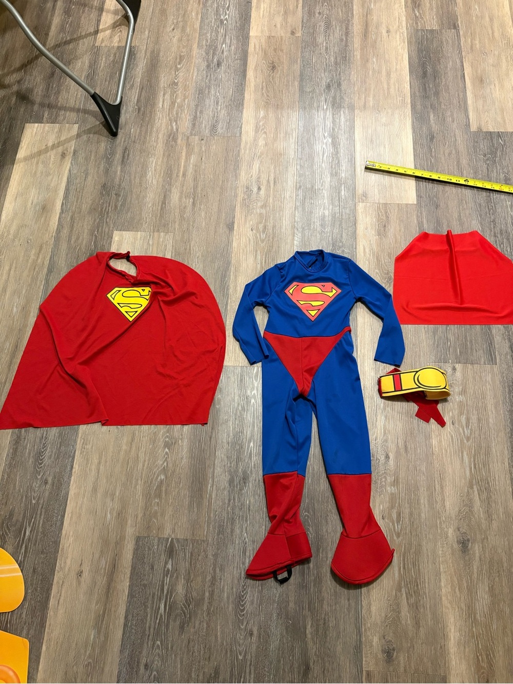 Rubies Superman Halloween Costume 4 Pc Set Toddler Boys Jumpsuit Capes Belt